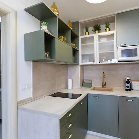 Shine Apartamento Podstrana